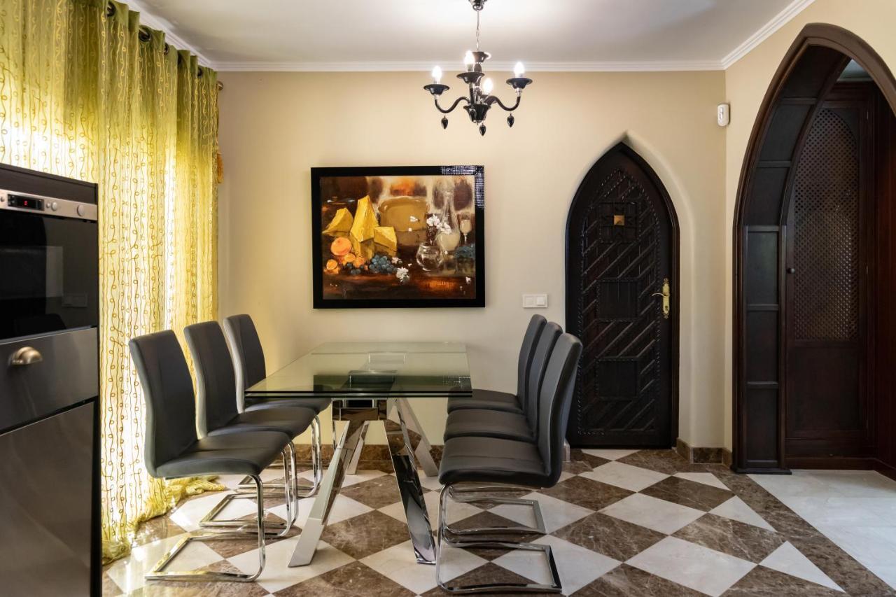Villa In Puerto Cabopino 마르베야 외부 사진