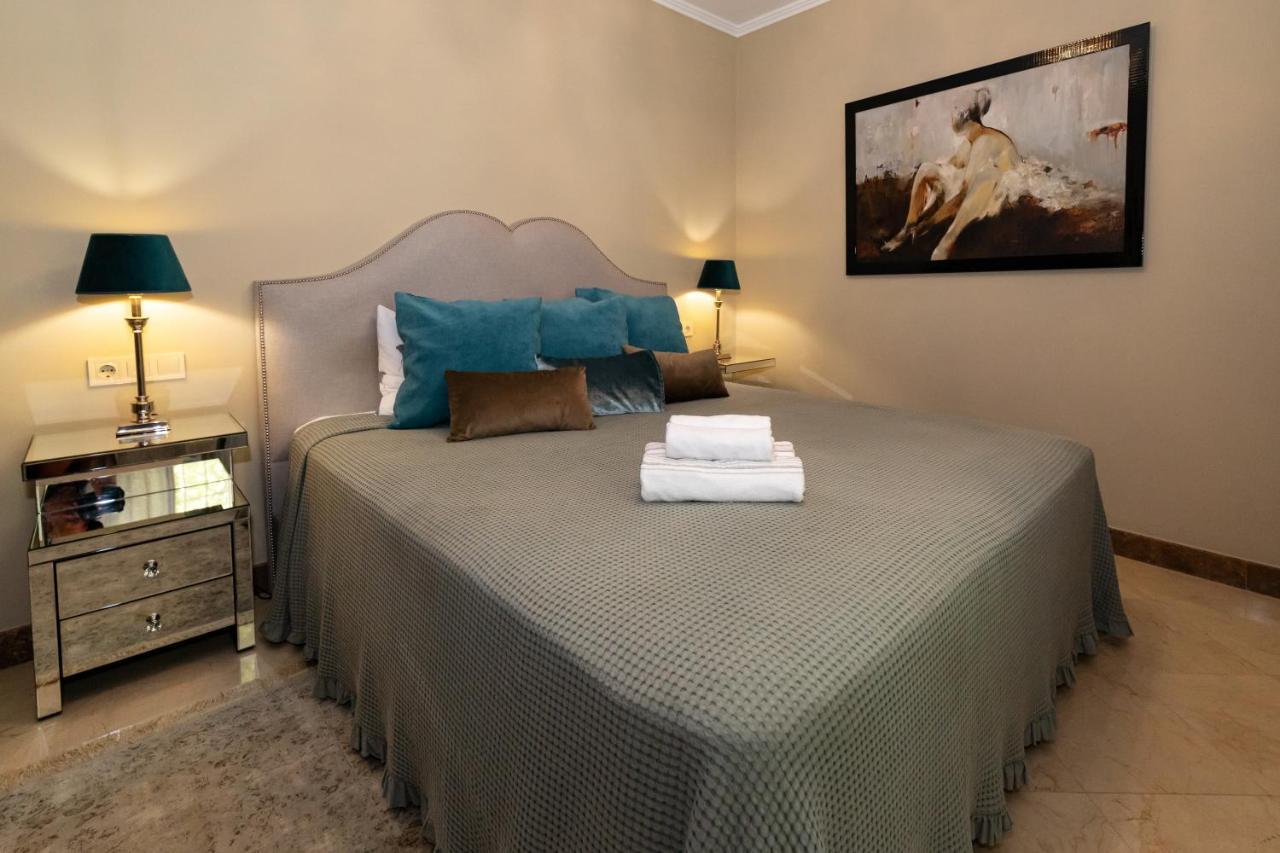 Villa In Puerto Cabopino 마르베야 외부 사진
